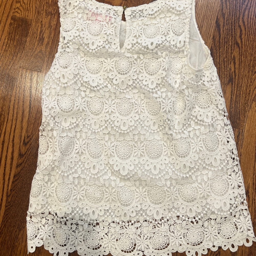 Lilly Pulitzer for Target white eyelet tank. Size Large. - Picture 3 of 3